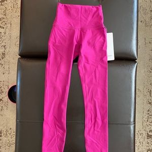 NWT LULULEMON RIPE RASPBERRY WUNDER TRAIN size 0